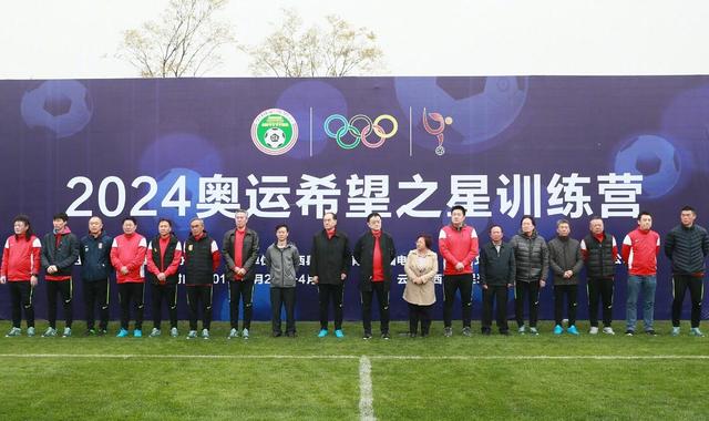 一场天桥痛哭的戏份拍摄过程中，刘以豪在已经诠释了人物;悲伤的感情后，为达到更完美的效果再度酝酿，进一步传递出了;绝望的情绪，交出了意想不到的表演，把哭戏升华到了不一样的层次